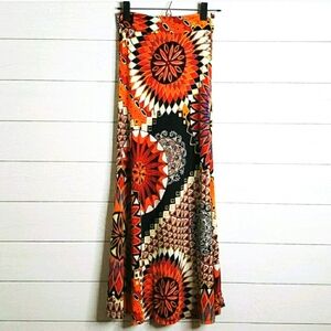 IN | SKIRT